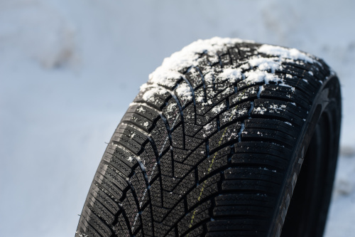 фото протектора и шины WINTERHAWKE I Шина ZMAX WINTERHAWKE I 225/40 R19 93V