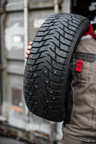 фото протектора и шины Ice Blazer WST3 Шина Sailun Ice Blazer WST3 245/45 R18 100T